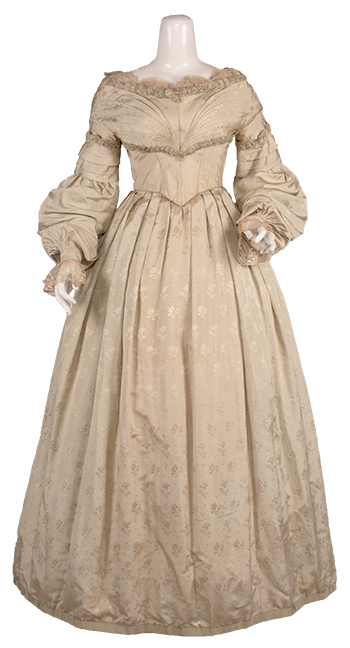Wedding gown & pelerine, early 1840s