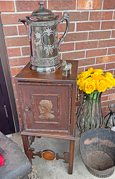 Some dealers set up outside. This smoking cabinet/humidor is lined with copper and priced at $200. Sitting on it was a Meriden B. Company silverplate Victorian pitcher, #284, marked with patent dates of June 13, 1868, and November 3, 1868, also for $200. They were offered by Erik’s Treasure Trove of Salem, New Hampshire.