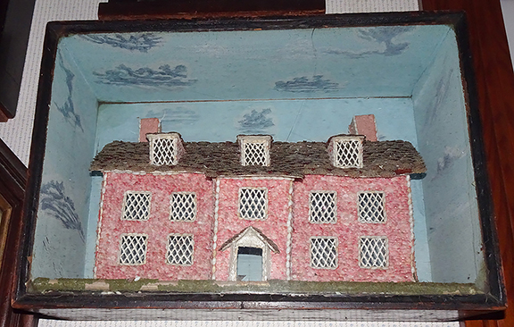 “I have and have had quite a few dioramas,” said Markowitz, and this one of a shell-encrusted Georgian house is one of his favorites. The windows are of mica and decorated with tiny shells. Bob believes it dates from the late 18th to early 19th century. “I am amazed at the diversity of materials employed—from cork to feathers to shells to seaweed to hair to paper to paraffin to dried flowers to cloth to felt.”