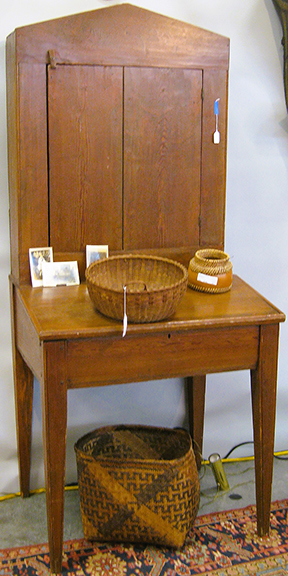 Rick Setser of Decatur, Georgia, who shared a booth with Phillip Hunter of Savannah, Georgia, had a southern pine slant-top desk, priced at $795, accompanied by vintage baskets and photos.