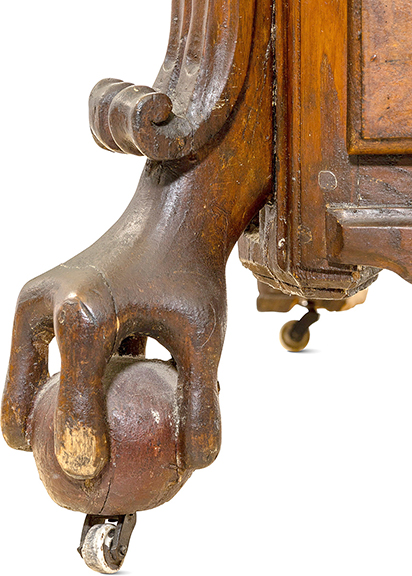 Quebec arbalète (crossbow) butternut commode, 32