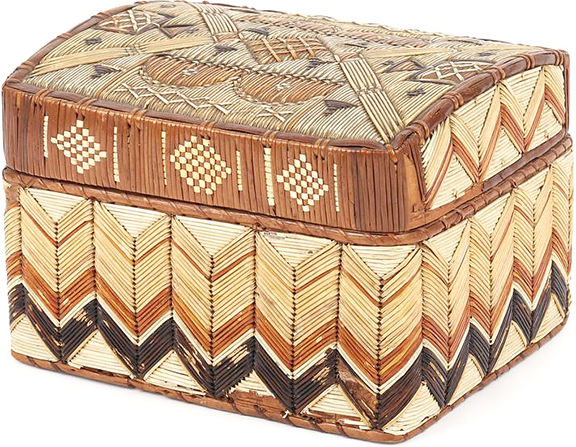 Early Mi’kmaq quilled dome-top pine box, 4